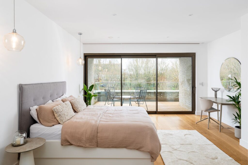 twineham-grange-farm-master-suite-balcony